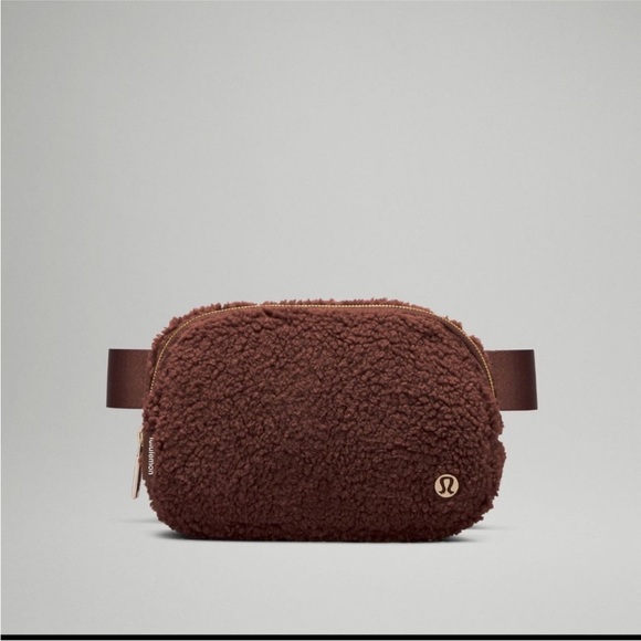 Lululemon | Everywhere Belt 2L Fleece Brown Earth Gold Unisex - Picture 1 of 11